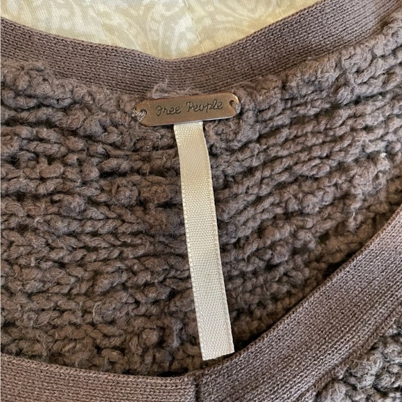 Free People Reverse Hem Open Knit V-Neck Sweater - Picture 5 of 9